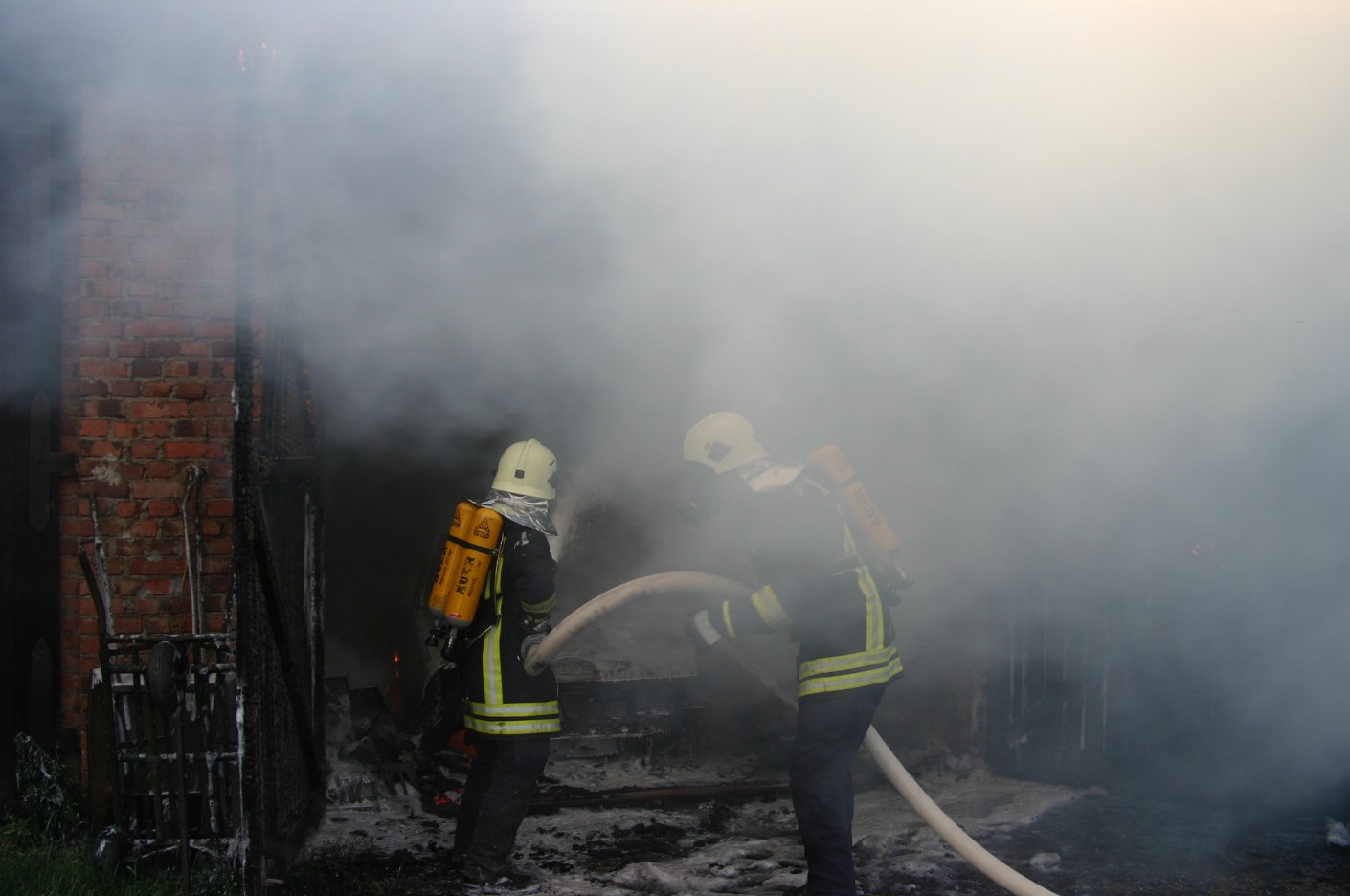 Einsatzbericht Garagenbrand in Wüstendittersdorf – 18.06.2005 05061804