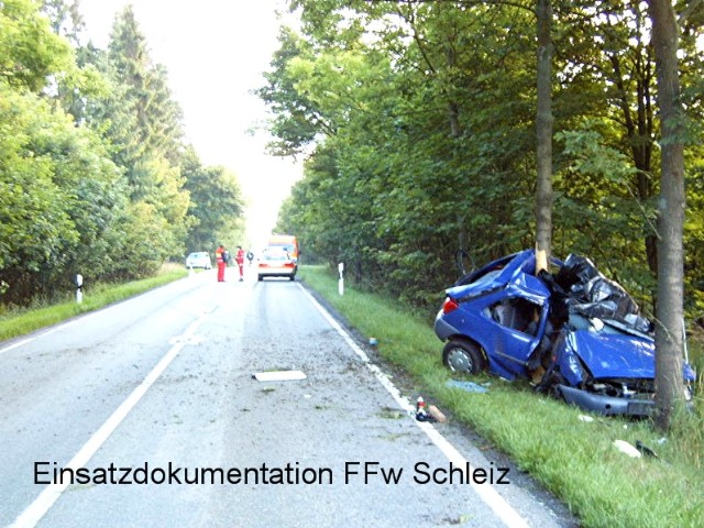 Einsatzbericht - Verkehrsunfall mit tödlichem Ausgang 05070614